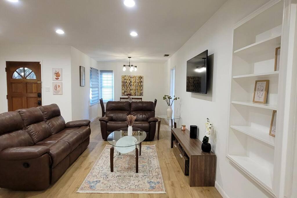 הוילה לוס אנג'לס Newly Furnished Pool House מראה חיצוני תמונה